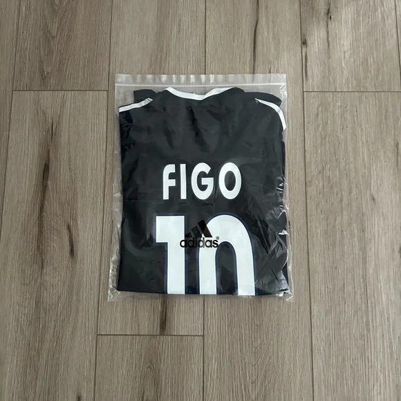 Real Madrid Luis Figo Retro Jersey Black - Picture 4 of 5
